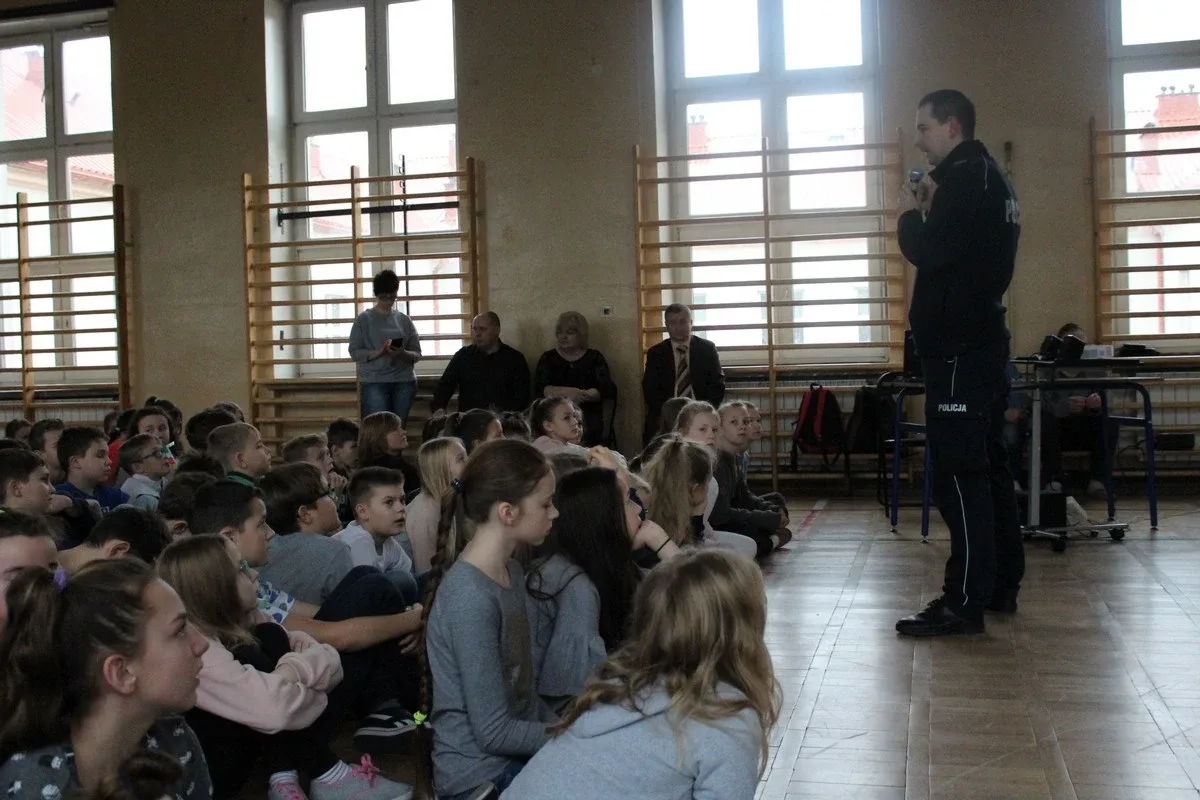 Rozmawiali o zapobieganiu przemocy w "jedynce" (zdjęcia)