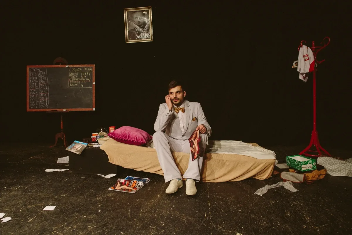 Utwór dramatyczny "Pewniak". Ostrowski teatr zaprasza (zdjęcia)