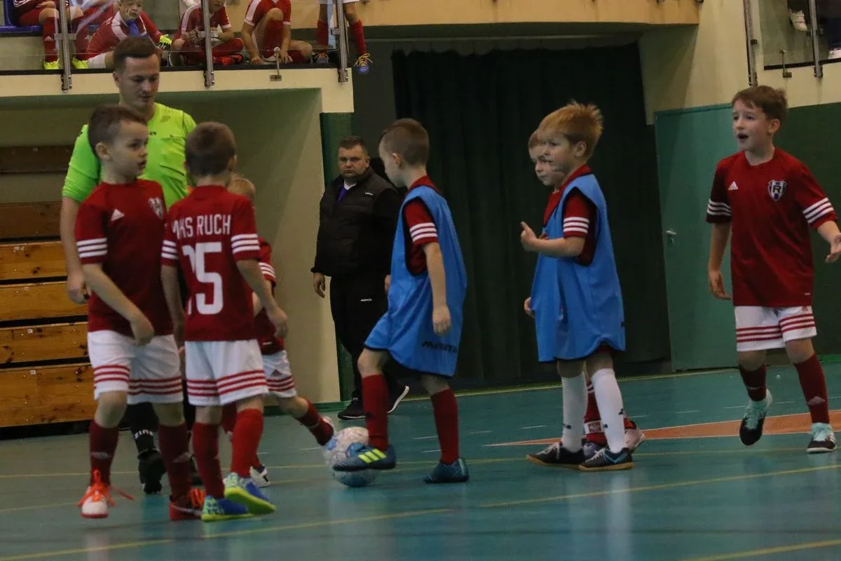 Ambitne boje UKS AP Ostrów Mazowiecka (zdjęcia, wideo)