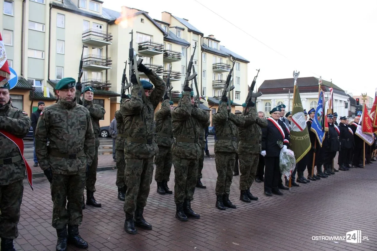 Upamiętnili rocznicę odzyskania niepodległości (zdjęcia)