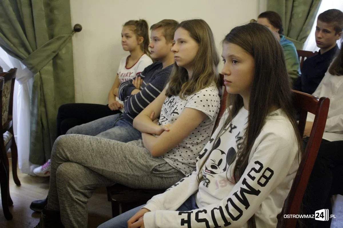 "Polaków poza granicami jest więcej niż w samej Polsce". Konferencja w ostrowskim ratuszu (zdjęcia)