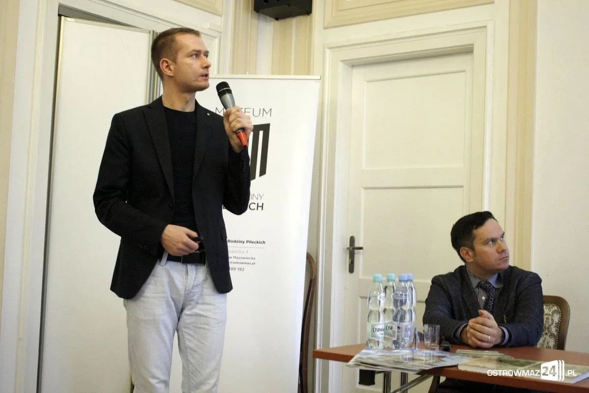 "Polaków poza granicami jest więcej niż w samej Polsce". Konferencja w ostrowskim ratuszu (zdjęcia)