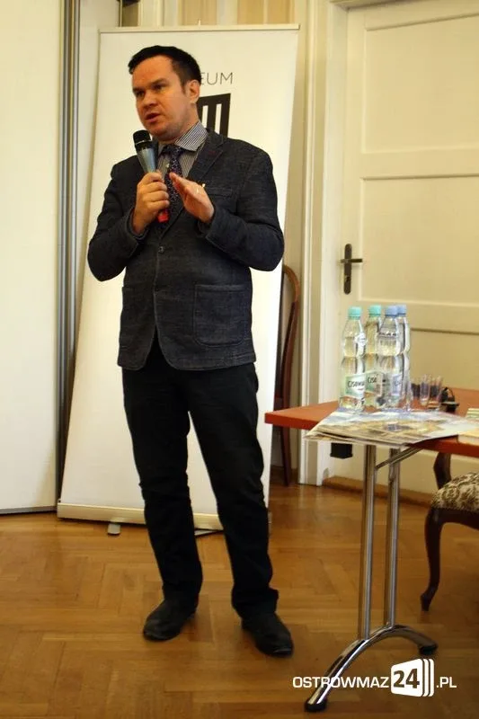 "Polaków poza granicami jest więcej niż w samej Polsce". Konferencja w ostrowskim ratuszu (zdjęcia)