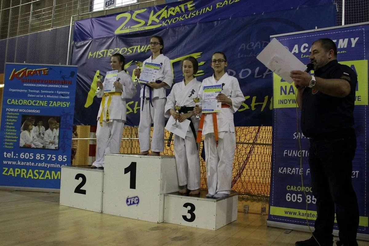 Pięć medali ostrowskich karateków na Mazovia Cup (zdjęcia)