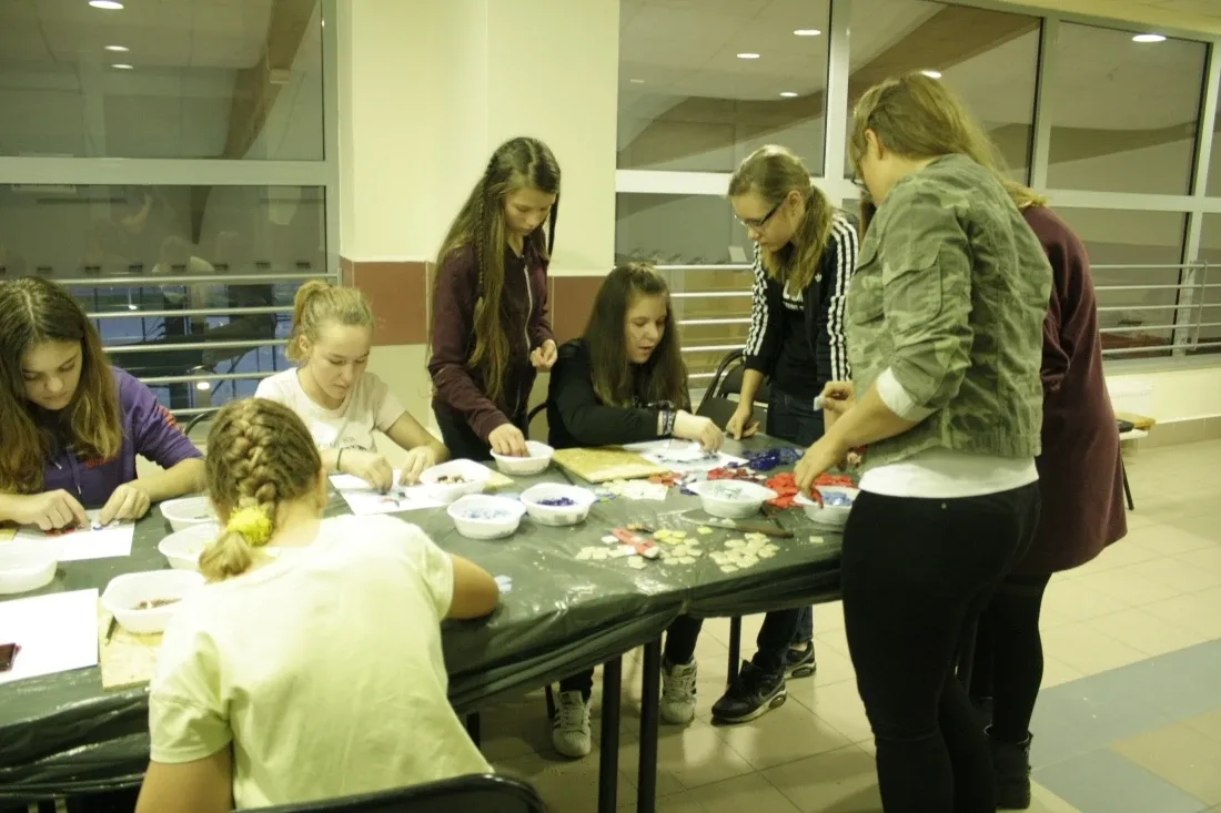 Warsztaty z mozaiki w MDRP (zdjęcia)