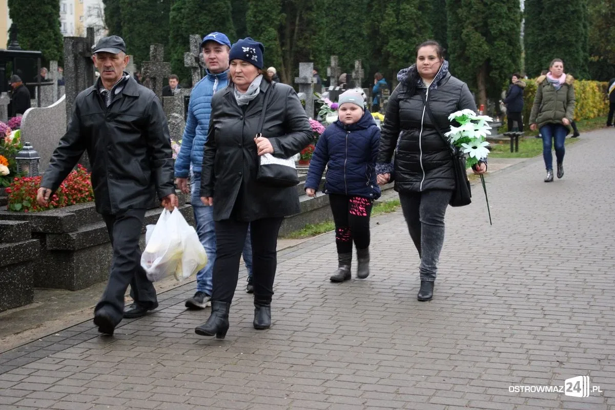 Dzień Wszystkich Świętych (zdjęcia)