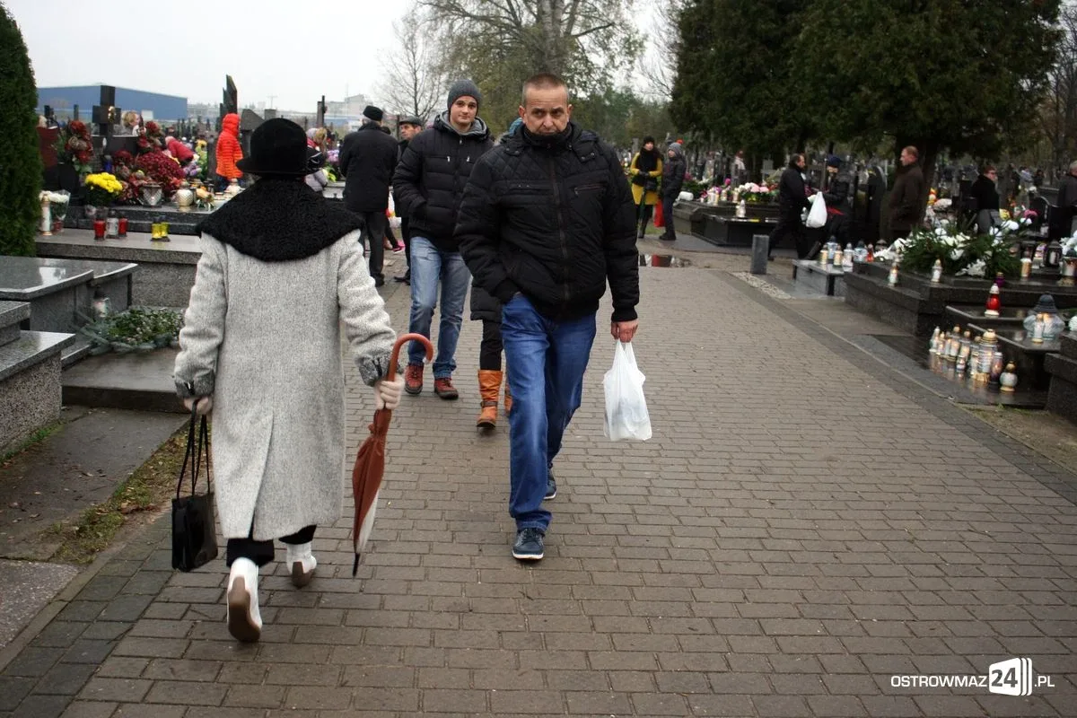 Dzień Wszystkich Świętych (zdjęcia)