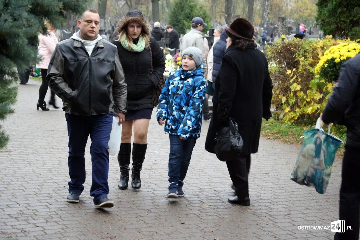 Dzień Wszystkich Świętych (zdjęcia)
