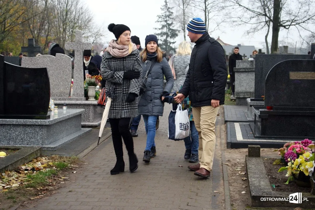 Dzień Wszystkich Świętych (zdjęcia)