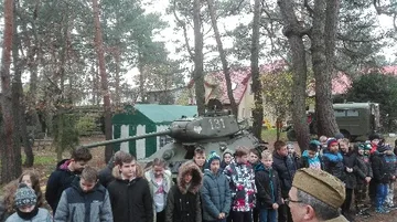 Ostrowska "trójka" na wycieczce w muzeum w Józefowie (zdjęcia)