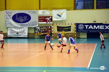 Zacięte boje młodych piłkarzy (zdjęcia, wideo)