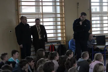 Rozmawiali o zapobieganiu przemocy w "jedynce" (zdjęcia)