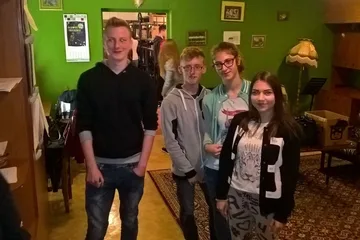 Młodzież z powiatu poznała ostrowski teatr (zdjęcia)