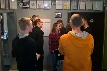 Młodzież z powiatu poznała ostrowski teatr (zdjęcia)