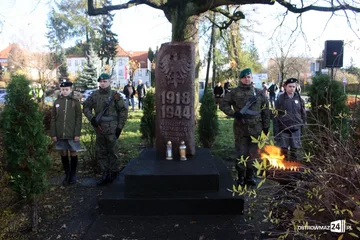 Upamiętnili rocznicę odzyskania niepodległości (zdjęcia)