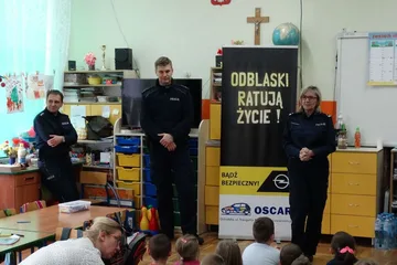 Policjanci z wizytą u nurskich przedszkolaków (zdjęcia)