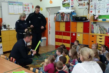 Policjanci z wizytą u nurskich przedszkolaków (zdjęcia)