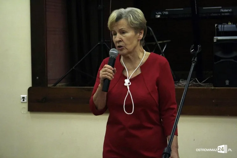 Andrzejkowa zabawa słuchaczy UTW (zdjęcia)