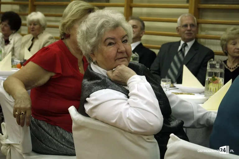 Andrzejkowa zabawa słuchaczy UTW (zdjęcia)