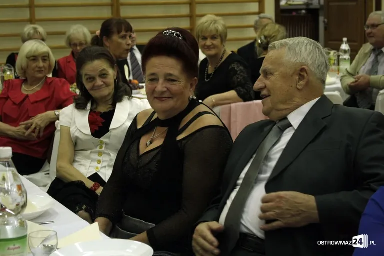 Andrzejkowa zabawa słuchaczy UTW (zdjęcia)