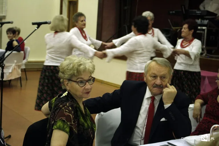 Andrzejkowa zabawa słuchaczy UTW (zdjęcia)