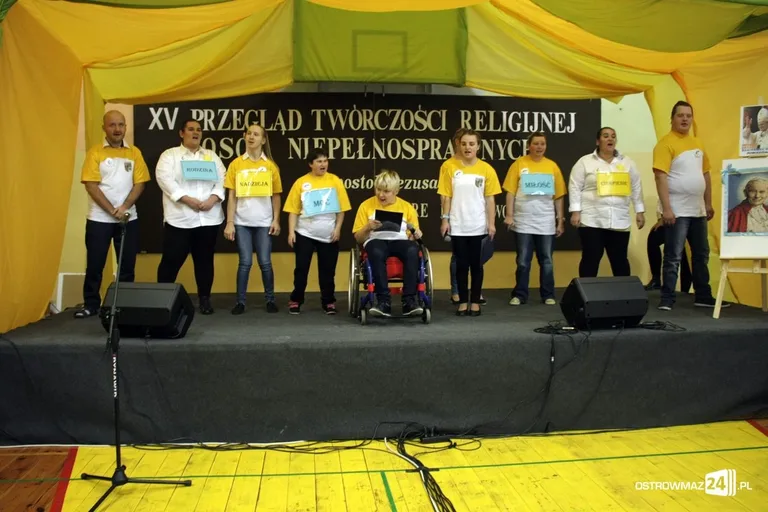 Niepełnosprawni zaprezentowali twórczość religijną (zdjęcia)