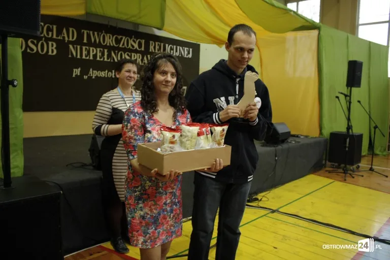 Niepełnosprawni zaprezentowali twórczość religijną (zdjęcia)