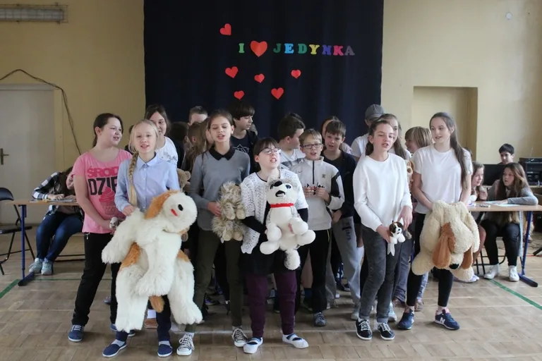 "I love jedynka". Uczniowie lepiej poznali historię szkoły (zdjęcia)