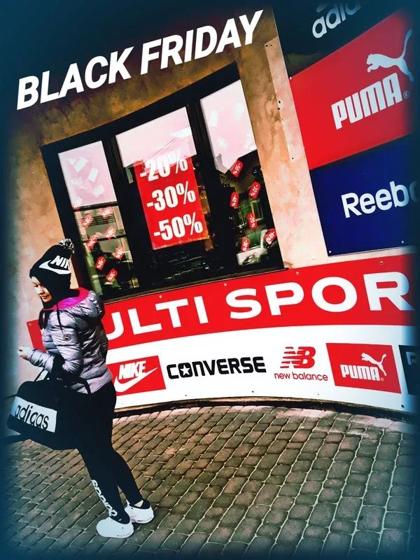 Black Weekend w sklepach Multi Sport (zdjęcia)