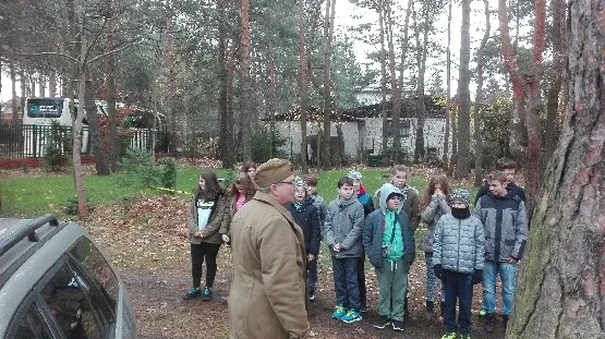 Ostrowska "trójka" na wycieczce w muzeum w Józefowie (zdjęcia)