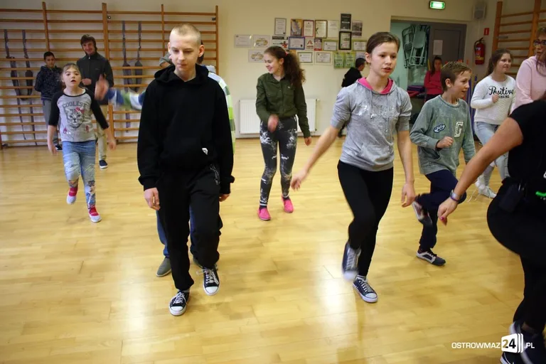Zabawa w MOSiR uczniów ze Starego Lubiejewa (zdjęcia)