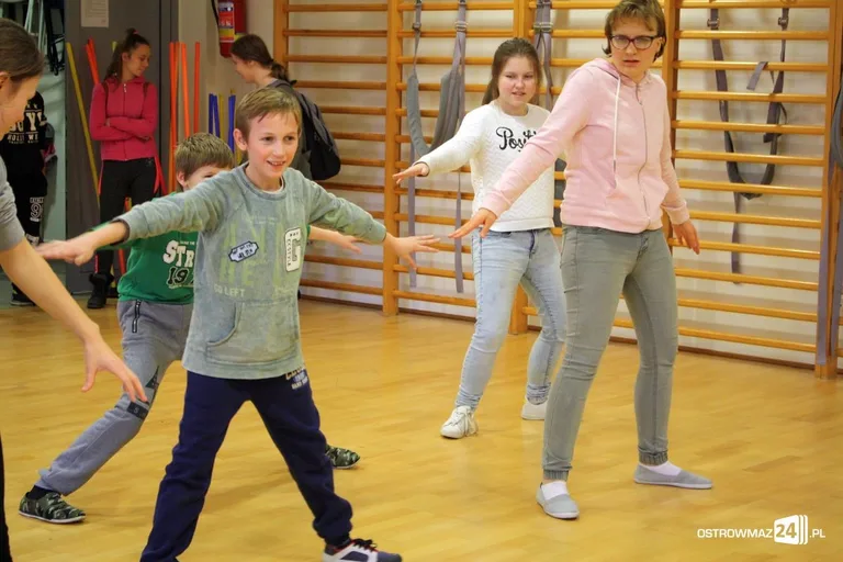 Zabawa w MOSiR uczniów ze Starego Lubiejewa (zdjęcia)