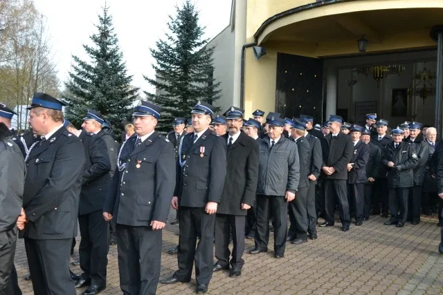 Msza święta za zmarłych strażaków z powiatu ostrowskiego (zdjęcia)