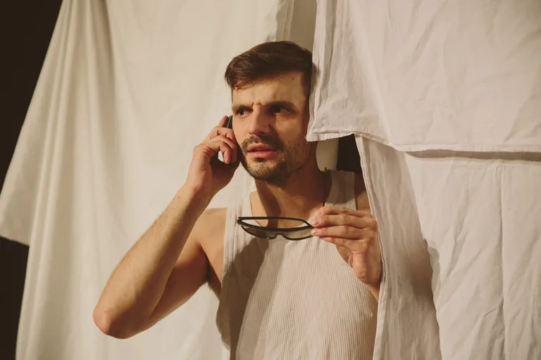 Utwór dramatyczny "Pewniak". Ostrowski teatr zaprasza (zdjęcia)
