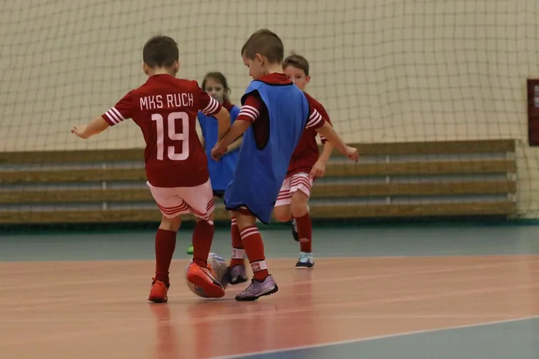 Ambitne boje UKS AP Ostrów Mazowiecka (zdjęcia, wideo)