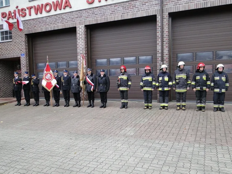 Ostrowscy strażacy uczcili Święto Niepodległości (zdjęcia)