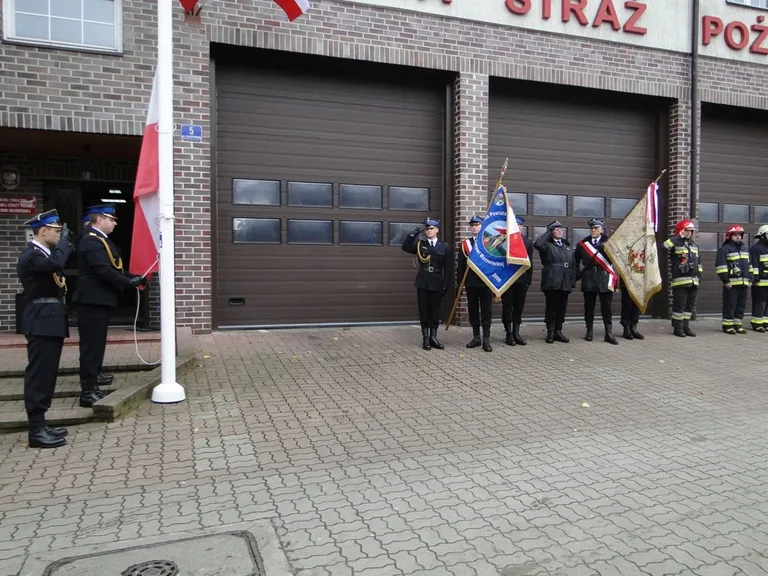 Ostrowscy strażacy uczcili Święto Niepodległości (zdjęcia)