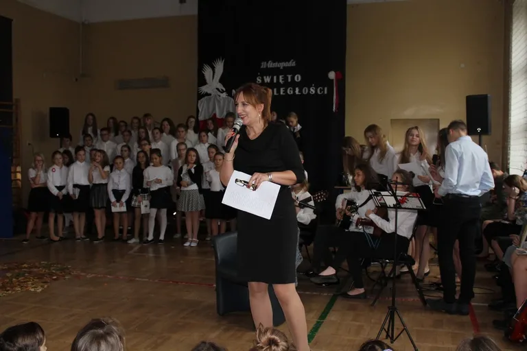 Uroczystości niepodległościowe w "jedynce" (zdjęcia)