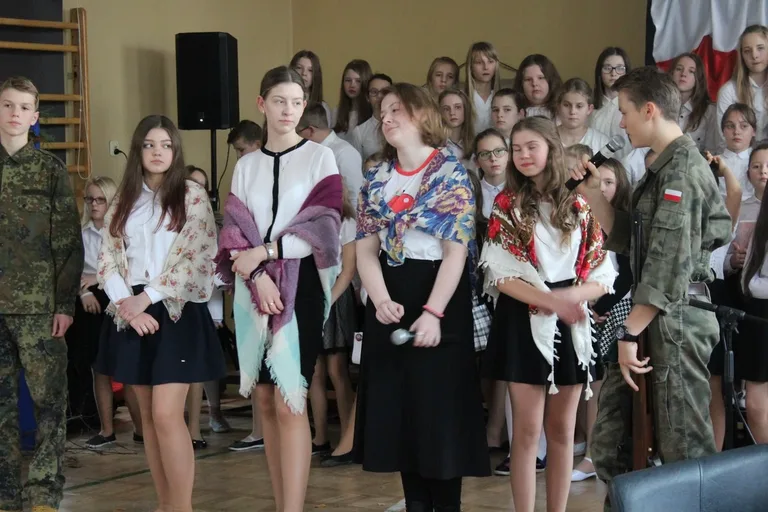 Uroczystości niepodległościowe w "jedynce" (zdjęcia)