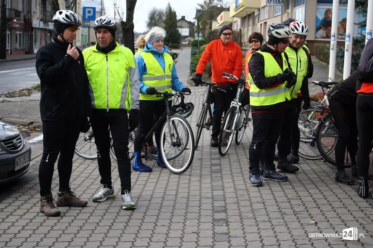 Rajdem rowerowym uczcili Narodowe Święto Niepodległości (zdjęcia)