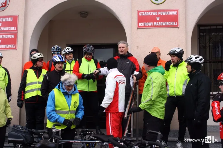 Rajdem rowerowym uczcili Narodowe Święto Niepodległości (zdjęcia)