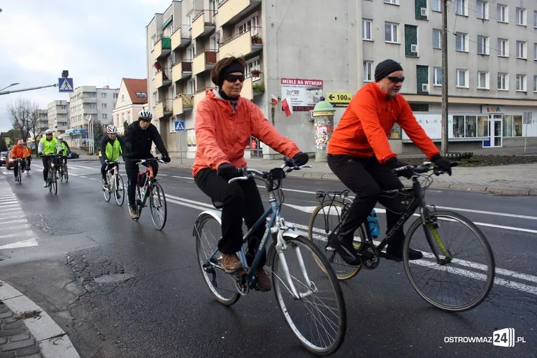 Rajdem rowerowym uczcili Narodowe Święto Niepodległości (zdjęcia)