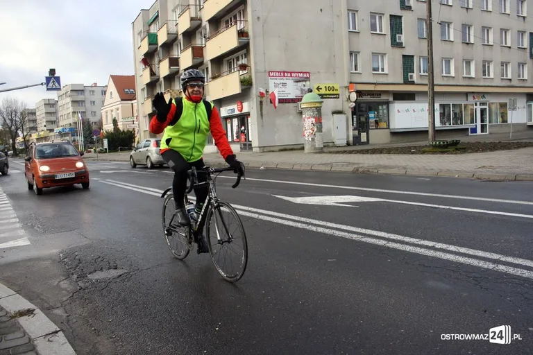 Rajdem rowerowym uczcili Narodowe Święto Niepodległości (zdjęcia)