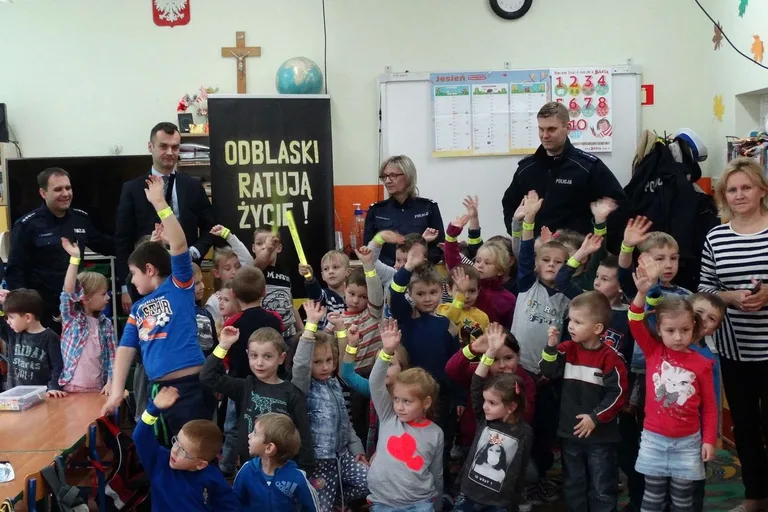 Policjanci z wizytą u nurskich przedszkolaków (zdjęcia)