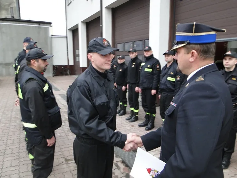 Nagroda od komendanta głównego PSP dla Jarosława Gocy (zdjęcia)