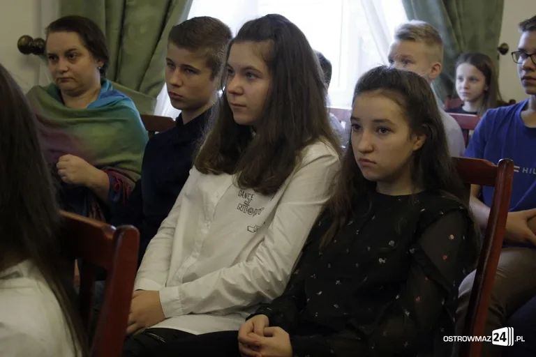 "Polaków poza granicami jest więcej niż w samej Polsce". Konferencja w ostrowskim ratuszu (zdjęcia)