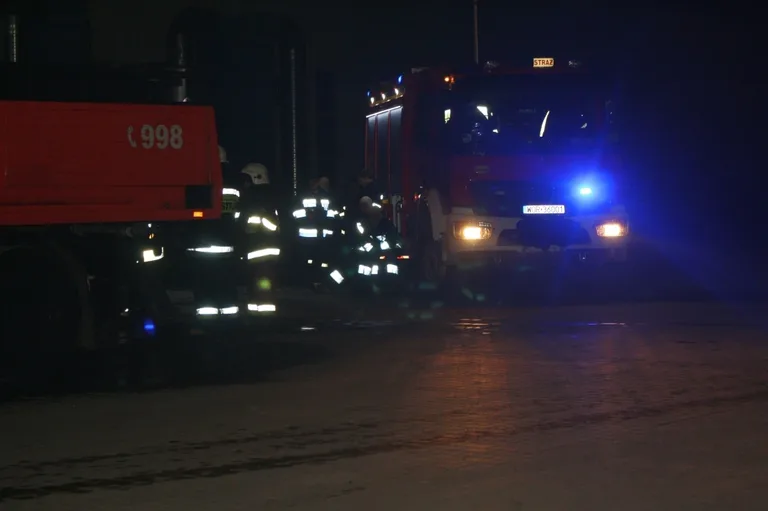 Pożar zakładów Schneider (zdjęcia)