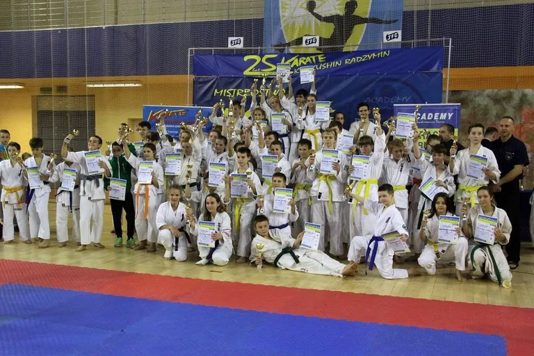 Pięć medali ostrowskich karateków na Mazovia Cup (zdjęcia)