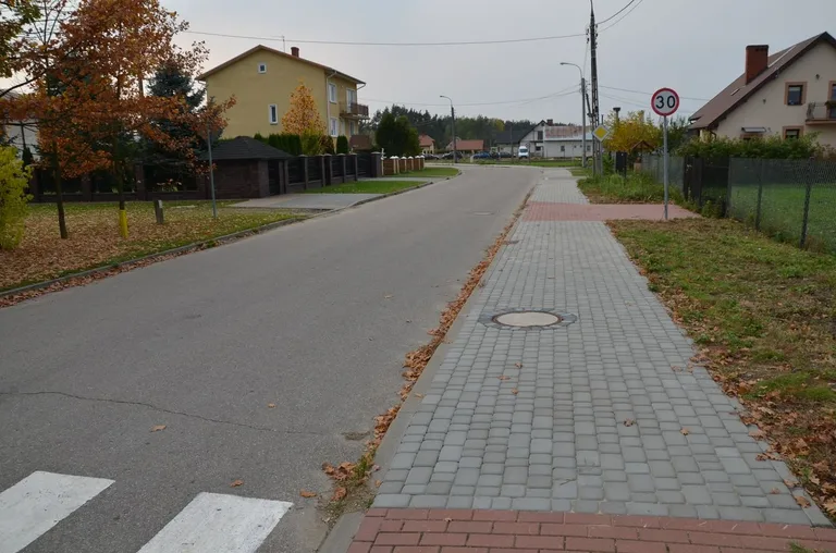 Małkinia Górna: gmina inwestuje w chodniki (zdjęcia)