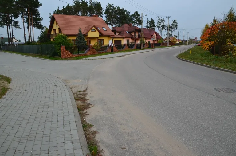 Małkinia Górna: gmina inwestuje w chodniki (zdjęcia)